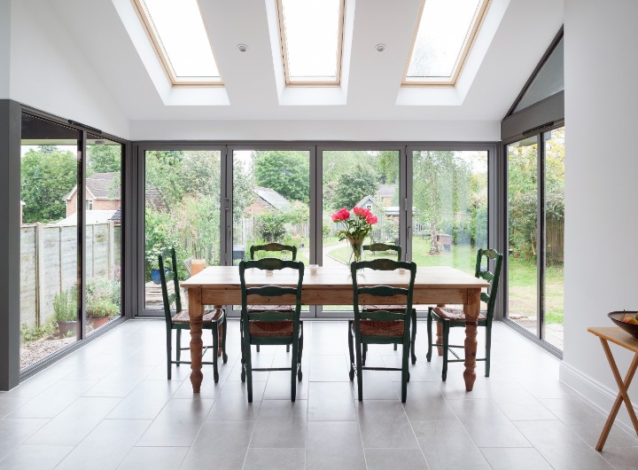 Kitchen ideas with bi-folding doors: Creating light and space